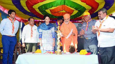 ಸ್ವಯಂ ಸೇವೆಗೆ ವಯಸ್ಸಿಗಿಂತ ಮನಸ್ಸು ಮುಖ್ಯ: ಸ್ವಾಮೀಜಿ