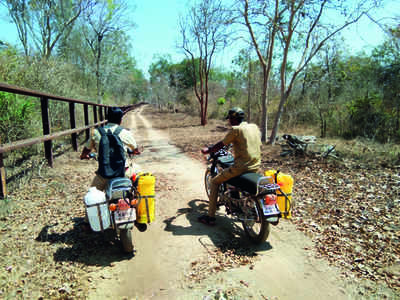 ಕಾಳ್ಗಿಚ್ಚು ನಿಯಂತ್ರಣಕ್ಕೆ ವೈಮಾನಿಕ ಪ್ರಾತ್ಯಕ್ಷಿಕೆ