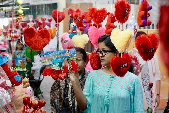 প্রেমের জোয়ারে শহর