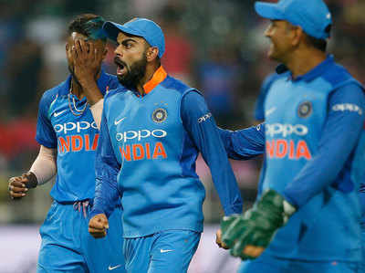 IND vs SA: छठे वनडे में साउथ अफ्रीका की 8 विकेट से हार, भारत ने 5-1 से जीती सीरीज