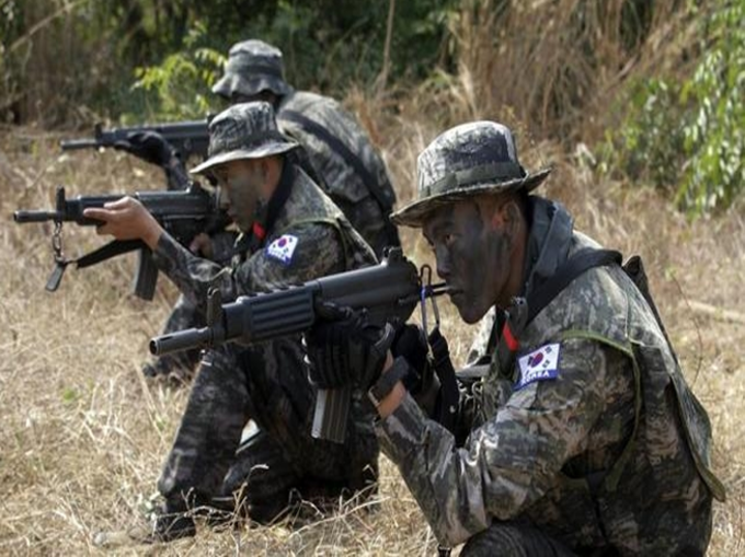 दक्षिण कोरियातील सैन्यही सहभागी