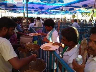 ಬಳ್ಳಾರಿಯಲ್ಲಿ ಬಾಡೂಟ ರಾಜಕೀಯ