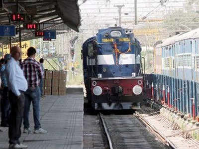 लखनऊ-कानपुर के बीच से गुजरने वाली 24 ट्रेनें होंगी निरस्त