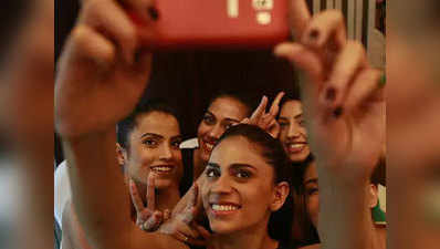 रिश्तों से ज्यादा स्मार्टफोन्स से प्यार करते हैं भारतीय: स्टडी