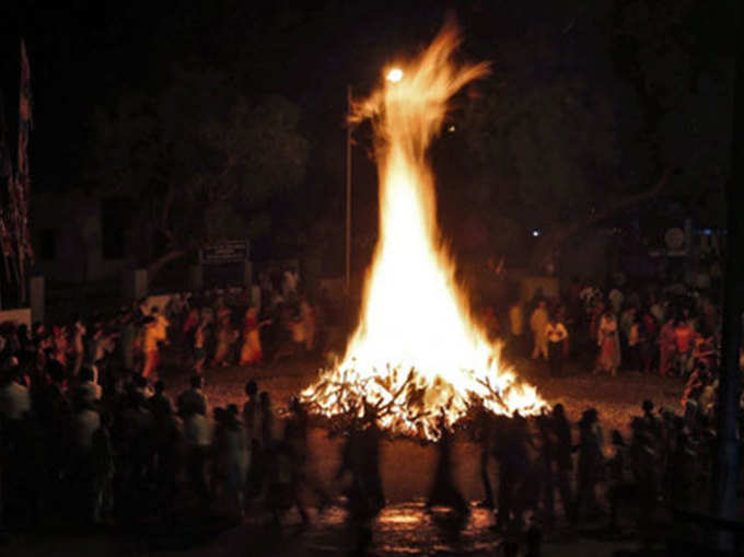 होलाष्टक से जुड़ी क्या हैं धार्मिक मान्यताएं