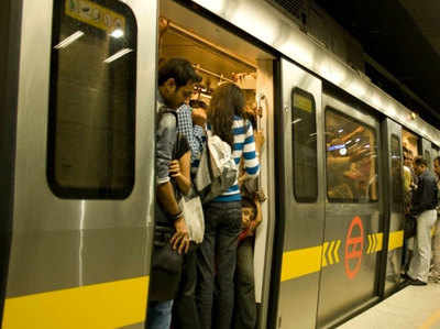 मेट्रो स्टेशनों पर टॉयलेट्स क्यों नहीं: हाई कोर्ट