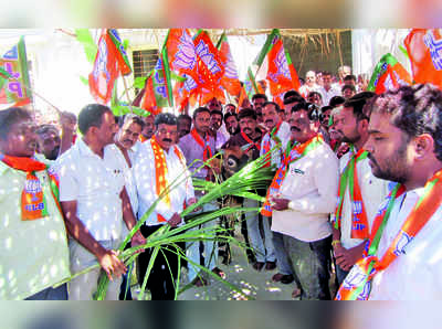 ಟಿಕೆಟ್‌ ಖಾತರಿ ಮುನ್ನವೇ ಪ್ರಚಾರ ಆರಂಭ !