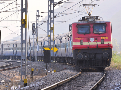 गर्मी की छुट्टियों में यात्रियों को 96 स्पेशल ट्रेनों का तोहफा