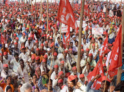 सपनों के शहर ने किया सैकड़ों किलोमीटर चलकर आए किसानों का स्वागत, समझा उनका दर्द