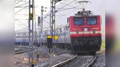 रेलवे को सौ रुपये कमाने के लिए खर्च करने पड़ रहे हैं ₹99.54
