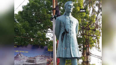 पश्चिम बंगाल: अब पंडित जवाहर लाल नेहरू की मूर्ति पर हमला, फेंका काला रंग