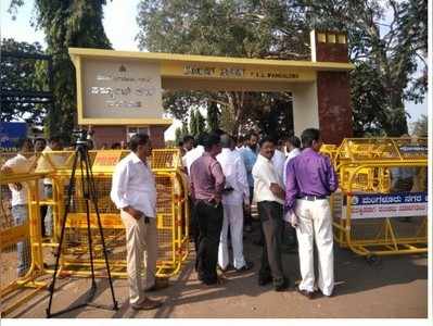 ರಾಹುಲ್ ಸಭೆ , ಬಿಗಿ ಭದ್ರತೆಯಿಂದ ಸಿಟ್ಟಾದ ಮುಖಂಡರು