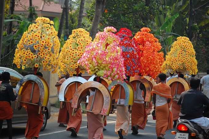 തൈപ്പൂയത്തോടനുബന്ധിച്ച് നടക്കുന്ന കാവടി