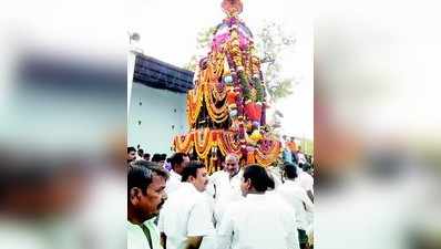 ಅದ್ದೂರಿ ತ್ರಯಂಬಕೇಶ್ವರ ರಥೋತ್ಸವ