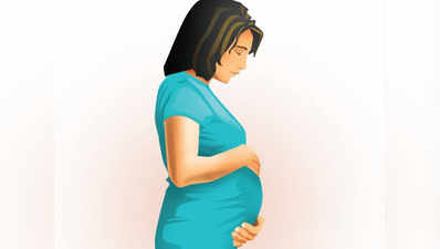 शर्मनाक: बीएड कॉलेज ने 7 महीने की गर्भवती छात्रा से कराया जबरन डांस
