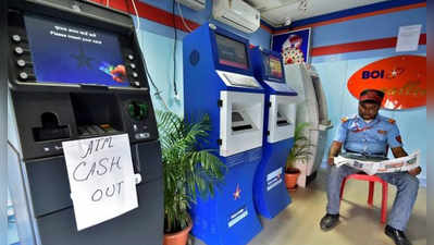 ATM-এর ভাঁড়ার শূন্য, তীব্র অর্থ সংকট এই দুই রাজ্যে