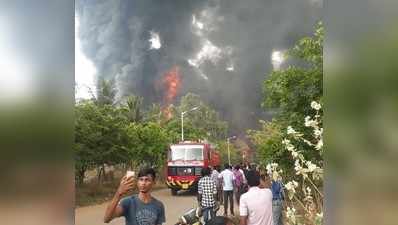 ಬೆಂಕಿಯಿಂದ ಬಾಂಬ್‌ನಂತೆ ಸಿಡಿದ ಆಯಿಲ್ ಡ್ರಮ್‌ಗಳು