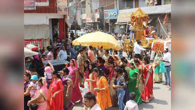 महावीर जयंती पर जैन समाज ने निकाली भव्य रथयात्रा