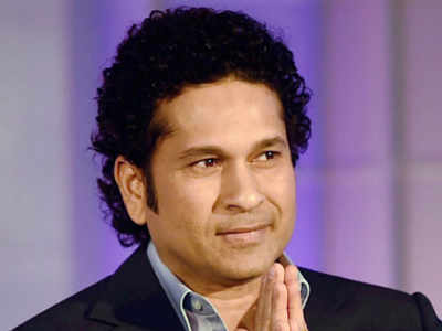 sachin tendulkar: सचिनने शाळेला दिले ४० लाख