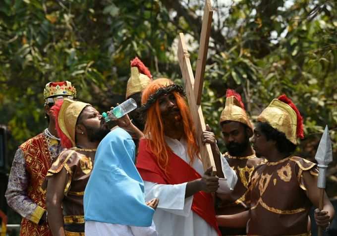 சென்னை தேவாலயங்களில் புனிதவெள்ளி சிறப்பு பிரார்த்தனை!