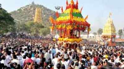 ಸಡಗರದ ಜೇನುಕಲ್‌ ಸಿದ್ದೇಶ್ವರ ಸ್ವಾಮಿ ರಥೋತ್ಸವ