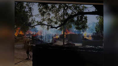 वाराणसीः जमीन पर कब्जे को लेकर आगजनी और तोड़फोड़