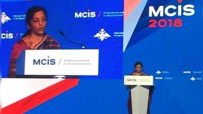 MCIS 2018: চিনকে সাক্ষী রেখেই সন্ত্রাস মোকাবিলায় রুশ সাহায্য চাইলেন সীতারমন