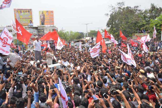 హోదా కోసం జనసేనాని పాదయాత్ర