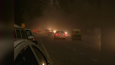 दिल्ली-एनसीआर में बदला मौसम, धूल भरी आंधी के कारण 24 फ्लाइट डाइवर्ट