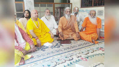 दिगंबर अखाड़ा के महंत सुरेश दास ने कहा, अखाड़ा परिषद को कुंभ के बहिष्कार का अधिकार नहीं