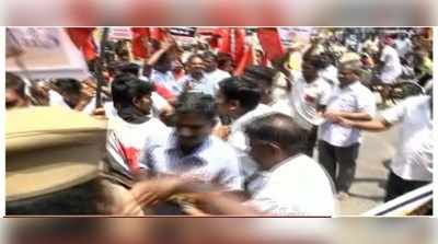 காவிரி விவகாரம்: திருச்சியில் இந்தி எழுத்துக்களை அழித்து போராட்டம்!