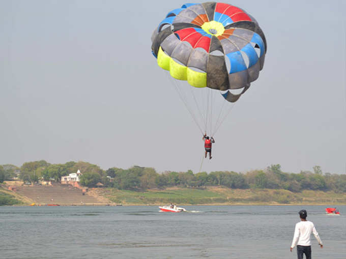 हॉट एयर बलून का चल रहा है ट्रायल