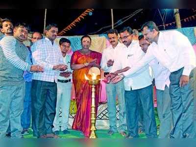 ಅಕ್ಷರದೊಂದಿಗೆ ಆಚಾರವನ್ನೂ ಕಲಿಸಿ