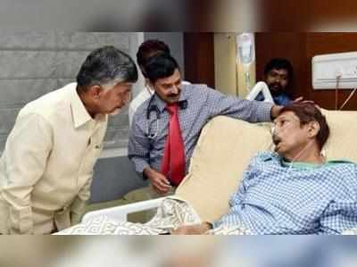 ఆందోళనకరంగా ఆనం ఆరోగ్యం.. చంద్రబాబు పరామర్శ