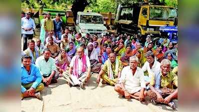 ಬಾಕಿ ವೇತನಕ್ಕೆ ಆಗ್ರಹಿಸಿ ಮೌನ ಪ್ರತಿಭಟನೆ