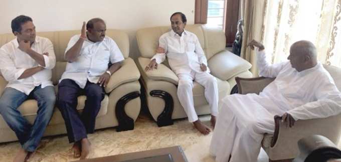 Kcr Meet Deva Gowda