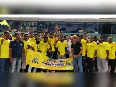 Whistle Podu Express: சென்னை அணியை குதூகலப்படுத்த சிறப்பு ரயிலில் புனே சென்ற ரசிகா்கள்