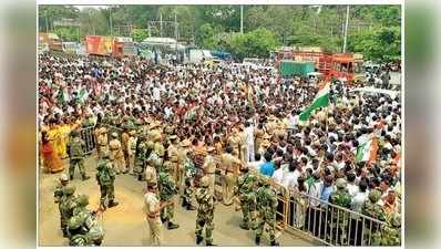 ಶಕ್ತಿ ಪ್ರದರ್ಶನಕ್ಕೆ ವೇದಿಕೆಯಾದ ನಾಮಪತ್ರ ಸಲ್ಲಿಕೆ, ಟ್ರಾಫಿಕ್‌ ಜಾಮ್‌