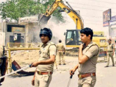 हाईवे चौड़ा करने के लिए हटाया गया शनि मंदिर