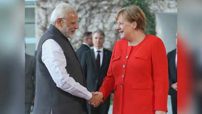 प्रधानमंत्री मोदी ने जर्मन चांसलर मर्केल से बर्लिन में की मुलाकात