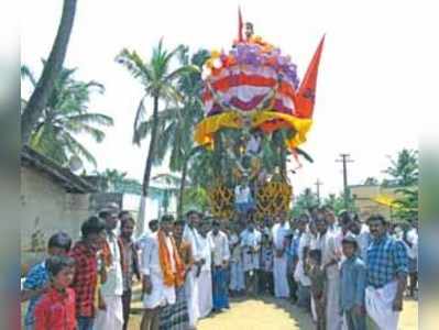 ಹಾದ್ರೀಹಳ್ಳಿಯಲ್ಲಿ ಕಲ್ಲೇಶ್ವರ ದೇವರ ರಥೋತ್ಸವ