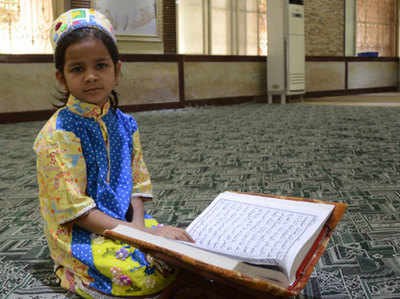 6 साल की उम्र में याद कर ली पूरी कुरान, हाफिज बनेगी रुकैया