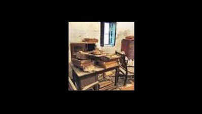 अलीगढ़ मुस्लिम यूनिवर्सिटी के संग्रहालय से 500 साल पुरानी कलाकृतियां हुईं गायब
