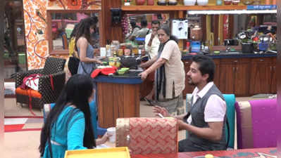 Bigg Boss Marathi, Day 7: सई, पुष्करला आऊंच्या कानपिचक्या!