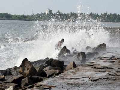 കടല്‍ക്ഷോഭത്തില്‍ വീടു നഷ്ടപ്പെട്ടവര്‍ക്ക് നാലു ലക്ഷം രൂപ നല്‍കും