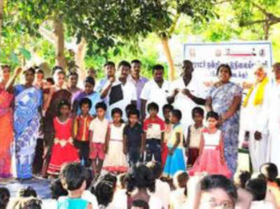 तमिलनाडु: स्टूडेंट्स को लुभाने के लिए स्कूल ने की सोने के सिक्के देने की घोषणा