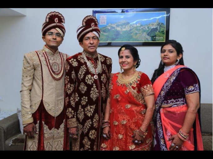 संजय शाह और उनका परिवार