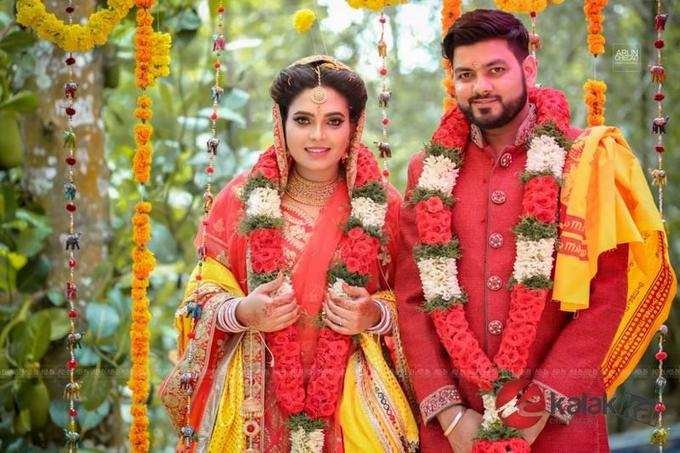 sathuranga-vettai-heroine-ishara-nair-sahil-wedding-photos-feature-image-1seDXG52jmwca0Qi2sE4gC