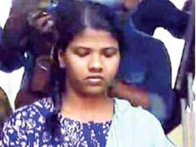 केरलः महिला ने लाइफ स्टाइल छिपाने के लिए चार महीने में की बेटी और माता-पिता की हत्या