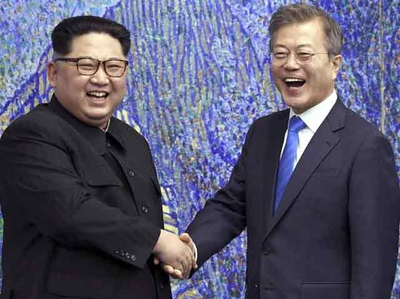ऐतिहासिक बैठक में कोरियाई नेताओं के बीच परमाणु निरस्त्रीकरण पर बनी बात